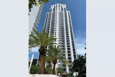1060 Brickell Ave #1713, Miami, FL 33131 - Photo 1