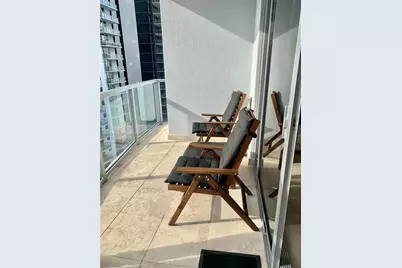 1060 Brickell Ave #1713, Miami, FL 33131 - Photo 3