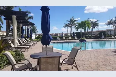 3375 W 90th Ter #3375, Hialeah, FL 33018 - Photo 17