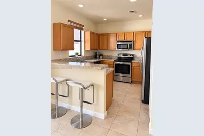 3375 W 90th Ter #3375, Hialeah, FL 33018 - Photo 3