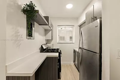 7340 Harding Ave #3, Miami Beach, FL 33141 - Photo 9