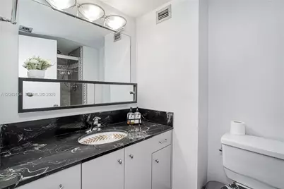 18021 Biscayne Blvd #1604, Aventura, FL 33160 - Photo 27