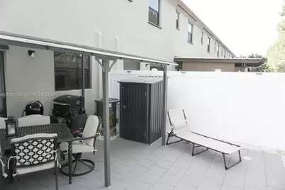 10589 W 32nd Ln, Hialeah Gardens, FL 33018 - Photo 39