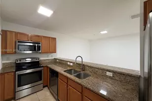 22411 SW 88th Pl, Cutler Bay, FL 33190 - Photo 13