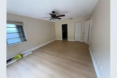 19233 E Lake Dr #19233, Hialeah, FL 33015 - Photo 13