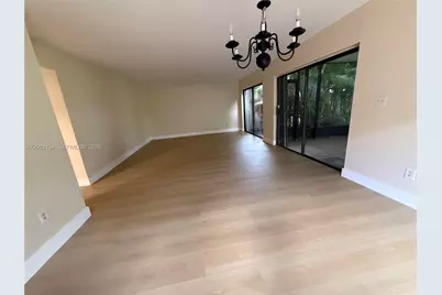 19233 E Lake Dr #19233, Hialeah, FL 33015 - Photo 5
