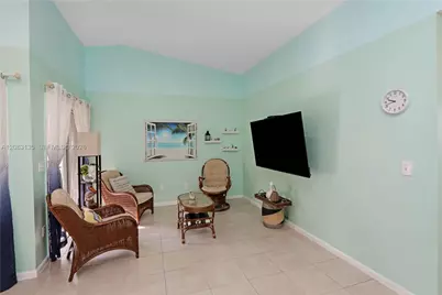 527 SE 21st Dr #527, Homestead, FL 33033 - Photo 7