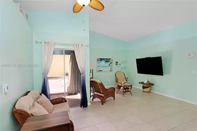 527 SE 21st Dr #527, Homestead, FL 33033 - Photo 9
