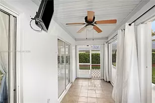 527 SE 21st Dr, Homestead, FL 33033 - Photo 5