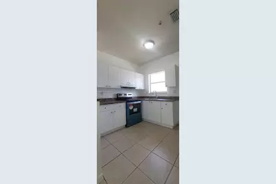 33 E 20th St #203, Hialeah, FL 33010 - Photo 11