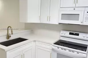 1780 NE 191st St, Miami, FL 33179 - Photo 13