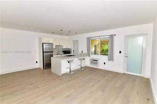 65 Washington Ave, Miami Beach, FL 33139 - Photo 3