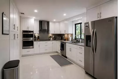 9069 NW 193rd St, Hialeah, FL 33018 - Photo 3