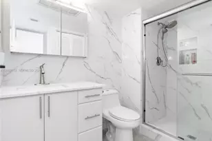 435 Lakeview Dr, Weston, FL 33326 - Photo 21
