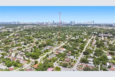 1260 NE 155th St, North Miami Beach, FL 33162 - Photo 37