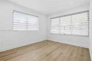 1260 NE 155th St, North Miami Beach, FL 33162 - Photo 17