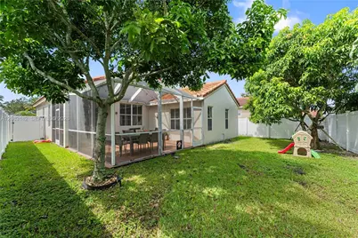 840 Falling Water Rd #840, Weston, FL 33326 - Photo 25