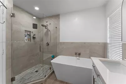840 Falling Water Rd #840, Weston, FL 33326 - Photo 19