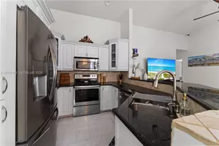 840 Falling Water Rd, Weston, FL 33326 - Photo 11