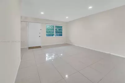 150 SW 134th Way #304R, Pembroke Pines, FL 33027 - Photo 7