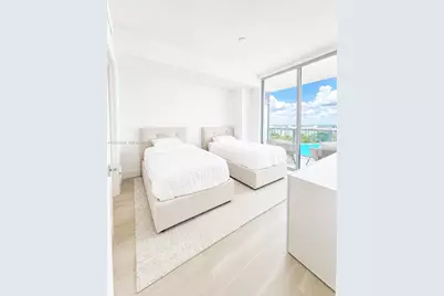 2411 Laguna Cir #709, Miami, FL 33181 - Photo 9