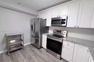 900 NE 195th St, Miami, FL 33179 - Photo 7