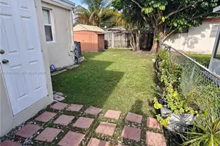 617 NW 58th Ave, Miami, FL 33126 - Photo 13