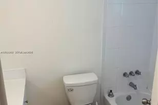 8500 SW 109th Ave, Miami, FL 33173 - Photo 9