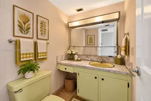 11930 N Bayshore Dr, North Miami, FL 33181 - Photo 33