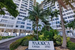 11930 N Bayshore Dr, North Miami, FL 33181 - Photo 17