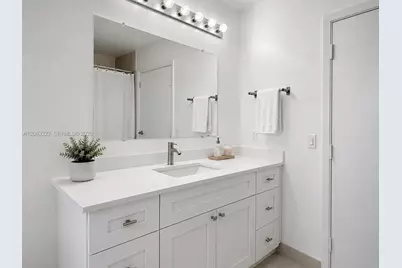 1900 N Bayshore Dr #1518, Miami, FL 33132 - Photo 13