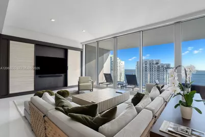 300 Biscayne Boulevard Way #3302E, Miami, FL 33131 - Photo 9