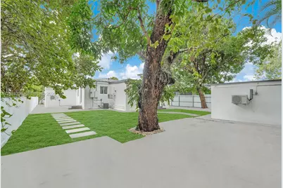 250 NW 45th St #2, Miami, FL 33127 - Photo 47