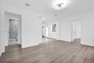 250 NW 45th St, Miami, FL 33127 - Photo 23