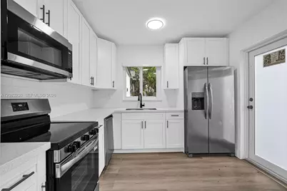250 NW 45th St #2, Miami, FL 33127 - Photo 21