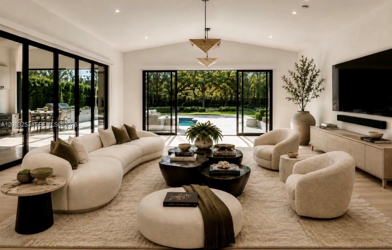 8800 SW 118th St - 8800 SW 118th St, Miami, FL 33176 Luxury Property | Jose Angel Pina
