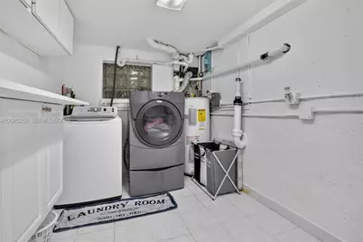 20310 NE 14th Ave, Miami, FL 33179 - Photo 37