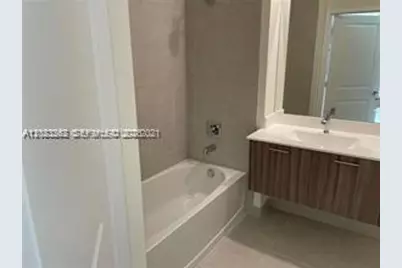 6453 NW 102nd Path #301, Doral, FL 33178 - Photo 17
