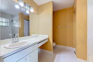 18396 SW 138th Ct, Miami, FL 33177 - Photo 9