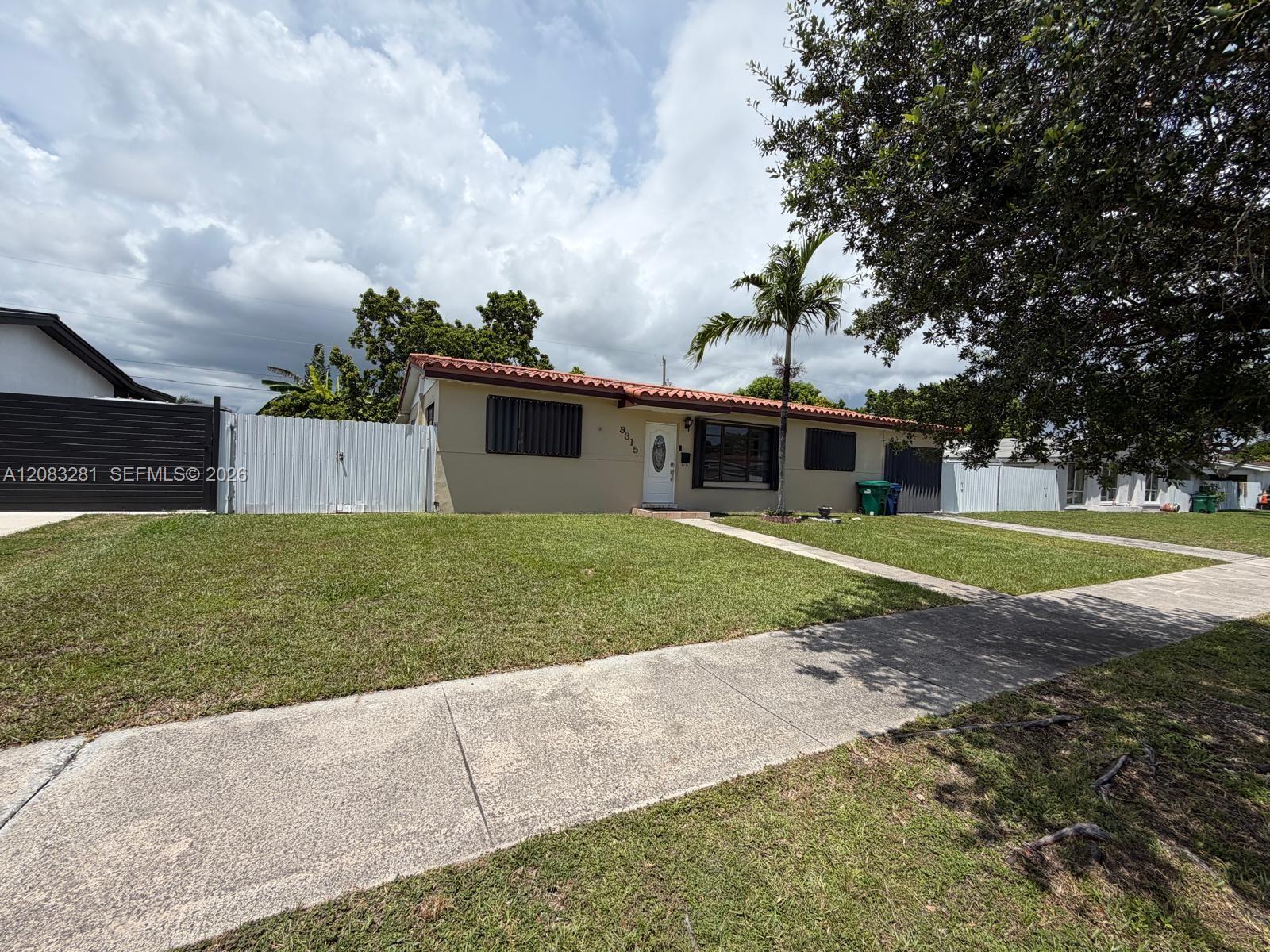 9315 Jamaica Dr - 9315 Jamaica Dr, Cutler Bay, FL 33189 Luxury Property | Jose Angel Pina