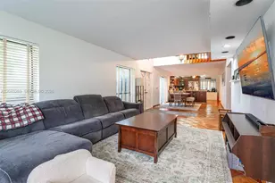 1427 SW 109th Way, Davie, FL 33324 - Photo 9