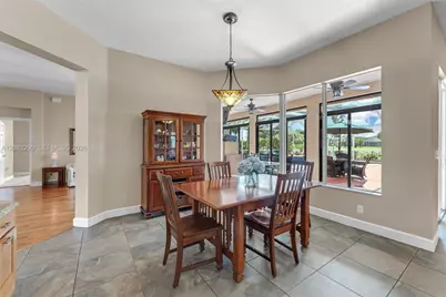2825 Fairways Dr, Homestead, FL 33035 - Photo 11