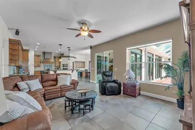 2825 Fairways Dr, Homestead, FL 33035 - Photo 13