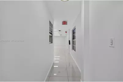 3042 NW 82nd Ave, Doral, FL 33122 - Photo 15