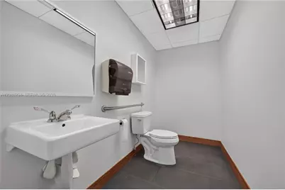 3042 NW 82nd Ave, Doral, FL 33122 - Photo 45