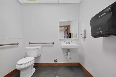 3042 NW 82nd Ave, Doral, FL 33122 - Photo 47