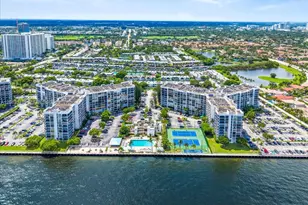 800 Parkview Dr, Hallandale Beach, FL 33009 - Photo 33