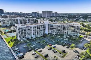 800 Parkview Dr, Hallandale Beach, FL 33009 - Photo 1