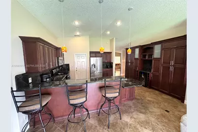1738 SW 108th Way, Davie, FL 33324 - Photo 5