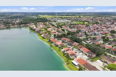 17561 SW 140th Ct, Miami, FL 33177 - Photo 9